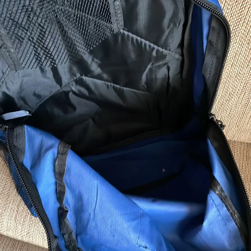 NWT Arctic Star backpack blue w/ front pocket zip padded back mesh side pockets